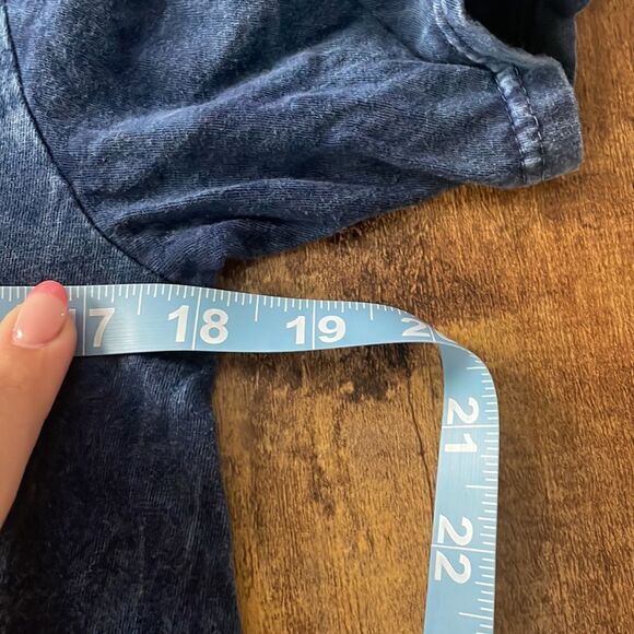 Def Leopard Concert tee - Picture 5 of 7